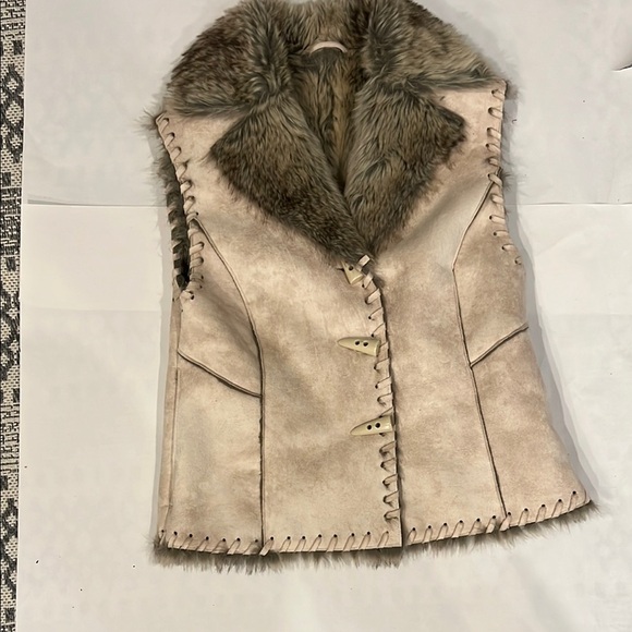 Scully Women's Cream Faux Fur Trim Leather Like Vest Western Rodeo Size Medium - Picture 1 of 10